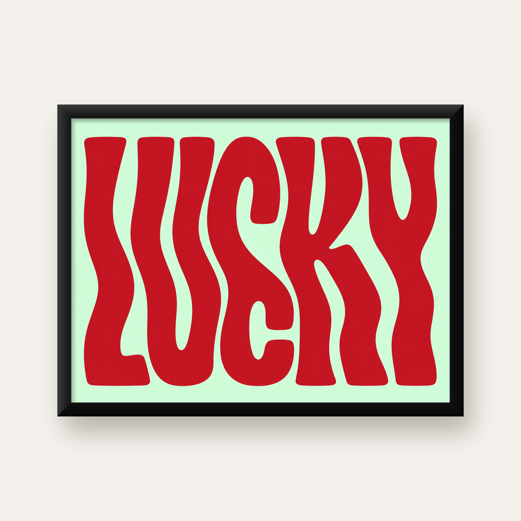 Modern Dalgalı Tipografi 'LUCKY' Kırmızı Poster — Yatay baskı, düz siyah çerçeveli duvar posteri