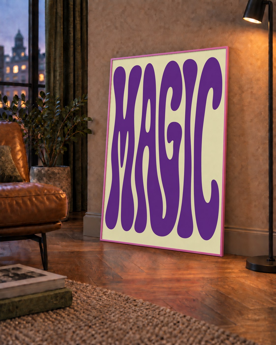 Mor Psychedelic MAGIC Yazılı Retro Poster Duvar Dekoru — çerçeveli hâliyle bir ev duvarında