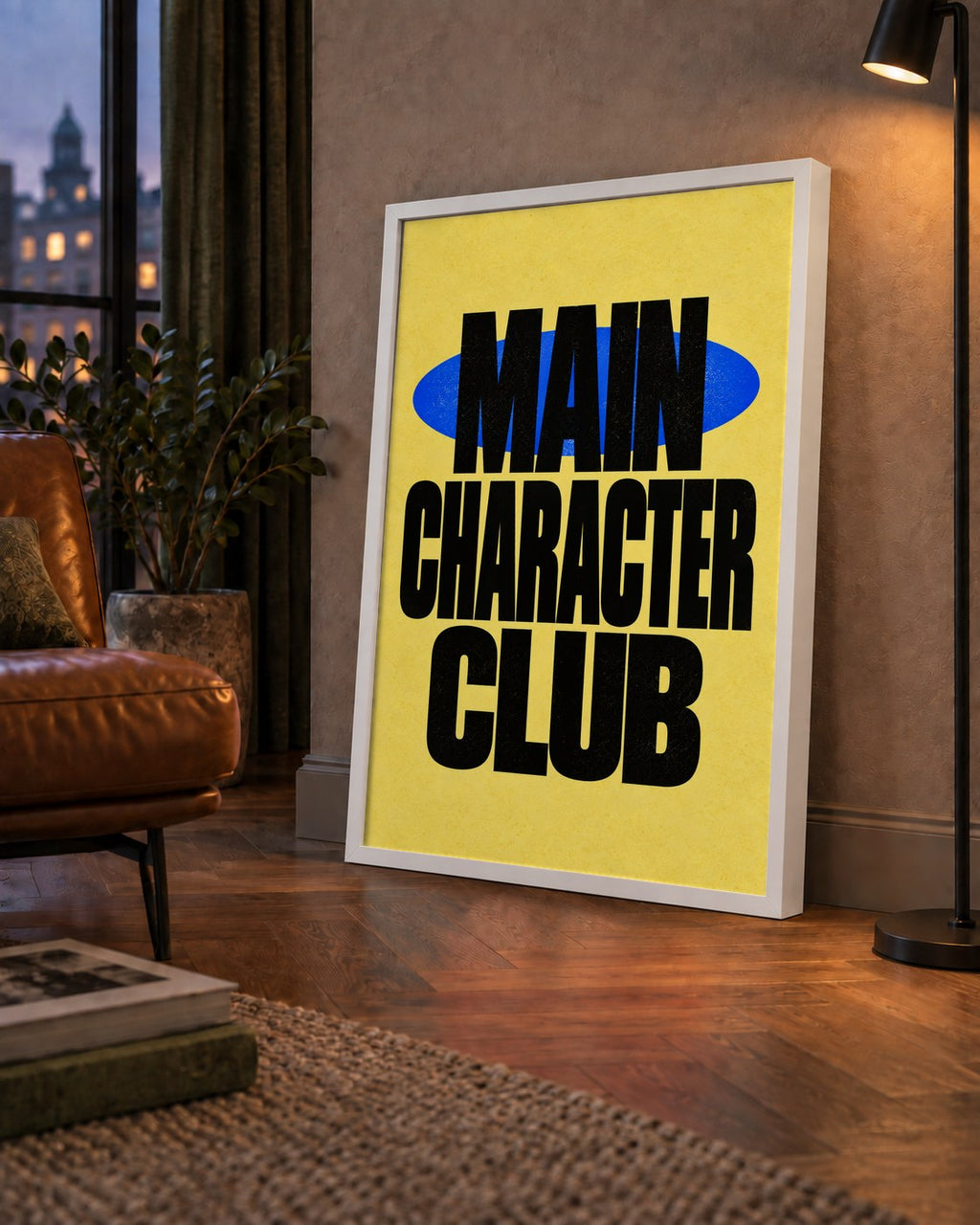 MAIN CHARACTER CLUB Modern Tipografi Poster - Dijital Sanat — çerçeveli hâliyle bir ev duvarında
