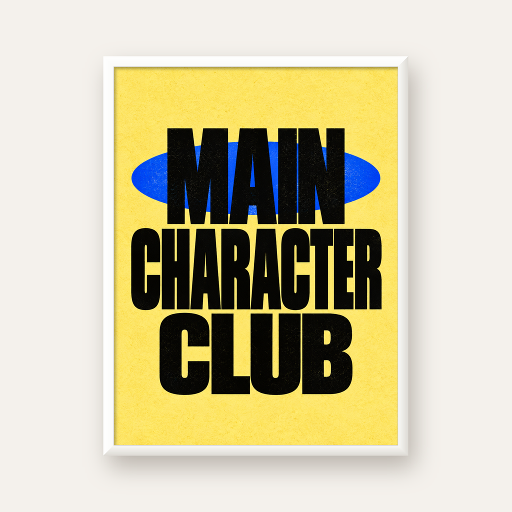 MAIN CHARACTER CLUB Modern Tipografi Poster - Dijital Sanat — beyaz çerçeveli dikey poster