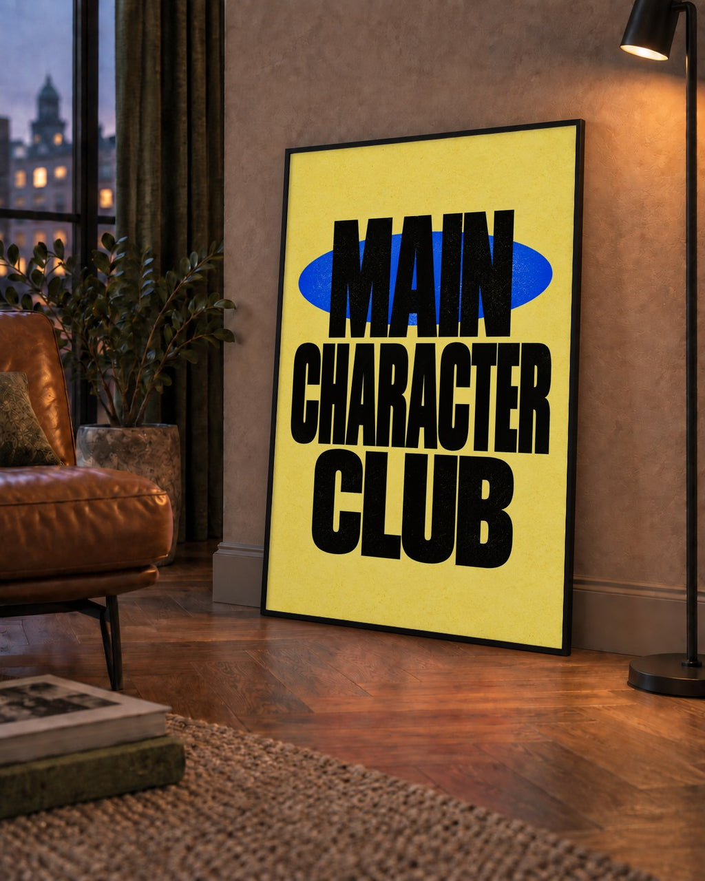 MAIN CHARACTER CLUB Modern Tipografi Poster - Dijital Sanat — çerçeveli hâliyle bir ev duvarında