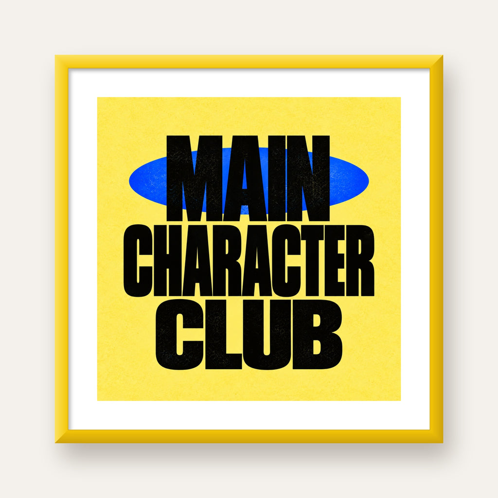 MAIN CHARACTER CLUB Modern Tipografi Poster - Dijital Sanat — sarı çerçeveli paspartulu