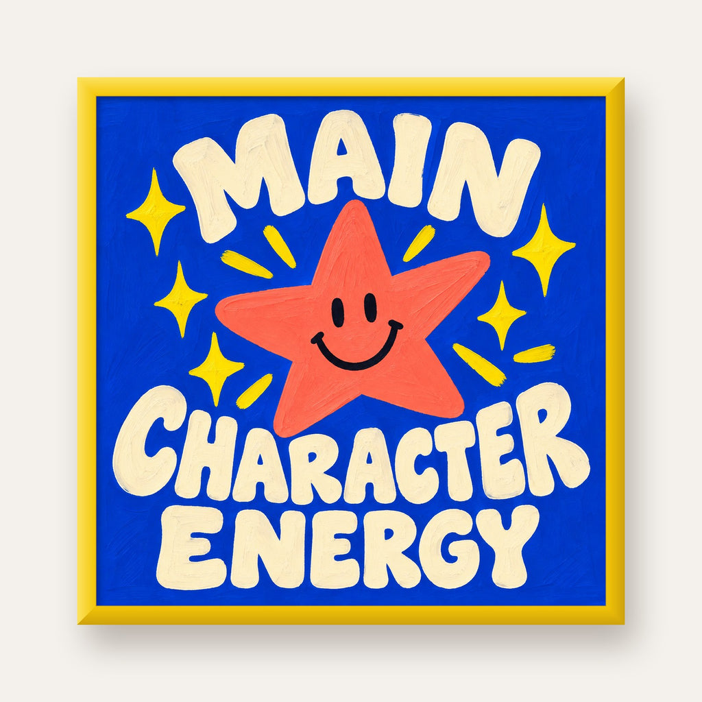 Gülen Yıldız ve 'MAIN CHARACTER ENERGY' Canlı Poster — sarı çerçeveli