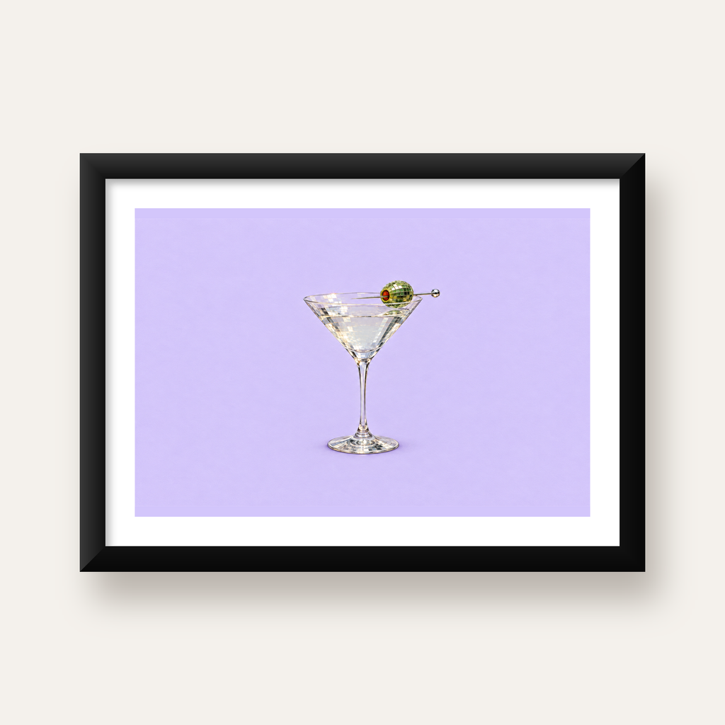 Işıltılı Martini: Modern Disco Stili Poster Baskı — Yatay baskı, beyaz paspartulu