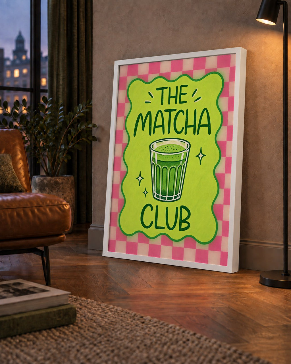 The Matcha Club – Renkli Matcha İçeceği Poster Tasarımı — çerçeveli hâliyle bir ev duvarında