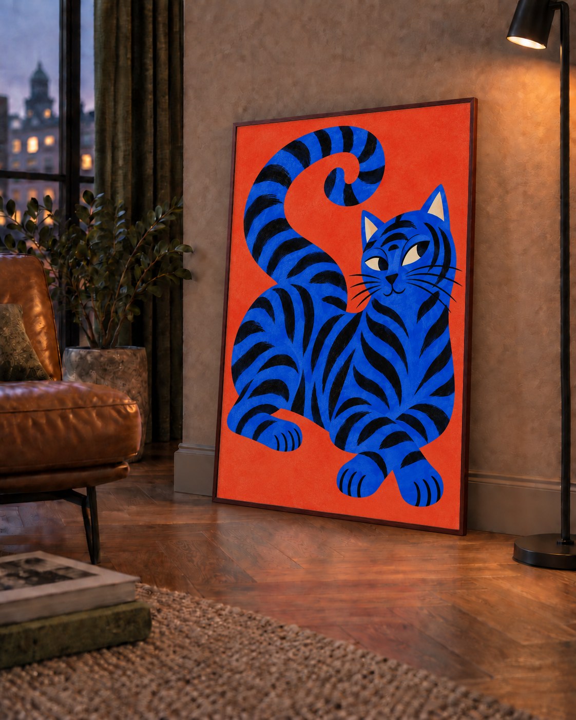 Mavi Siyah Çizgili Kedi Poster – Canlı ve Modern Duvar Sanatı — çerçeveli hâliyle bir ev duvarında
