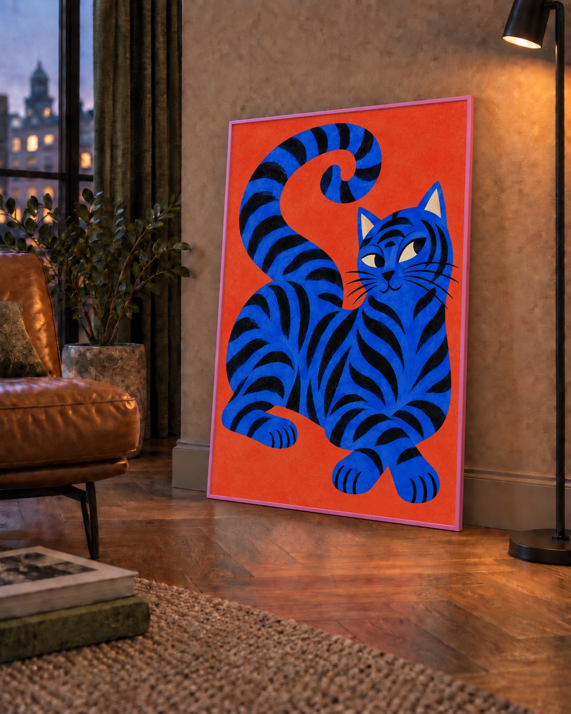 Mavi Siyah Çizgili Kedi Poster – Canlı ve Modern Duvar Sanatı — çerçeveli hâliyle bir ev duvarında