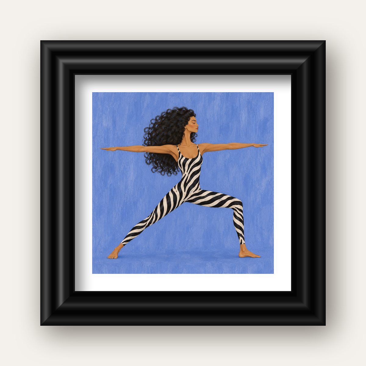 Mavi Zebra Desenli Savaşçı Pozu Yoga Poster — siyah galeri çerçeveli paspartulu