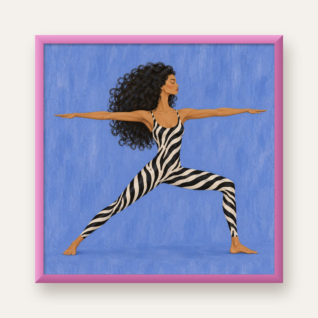 Mavi Zebra Desenli Savaşçı Pozu Yoga Poster — pembe çerçeveli