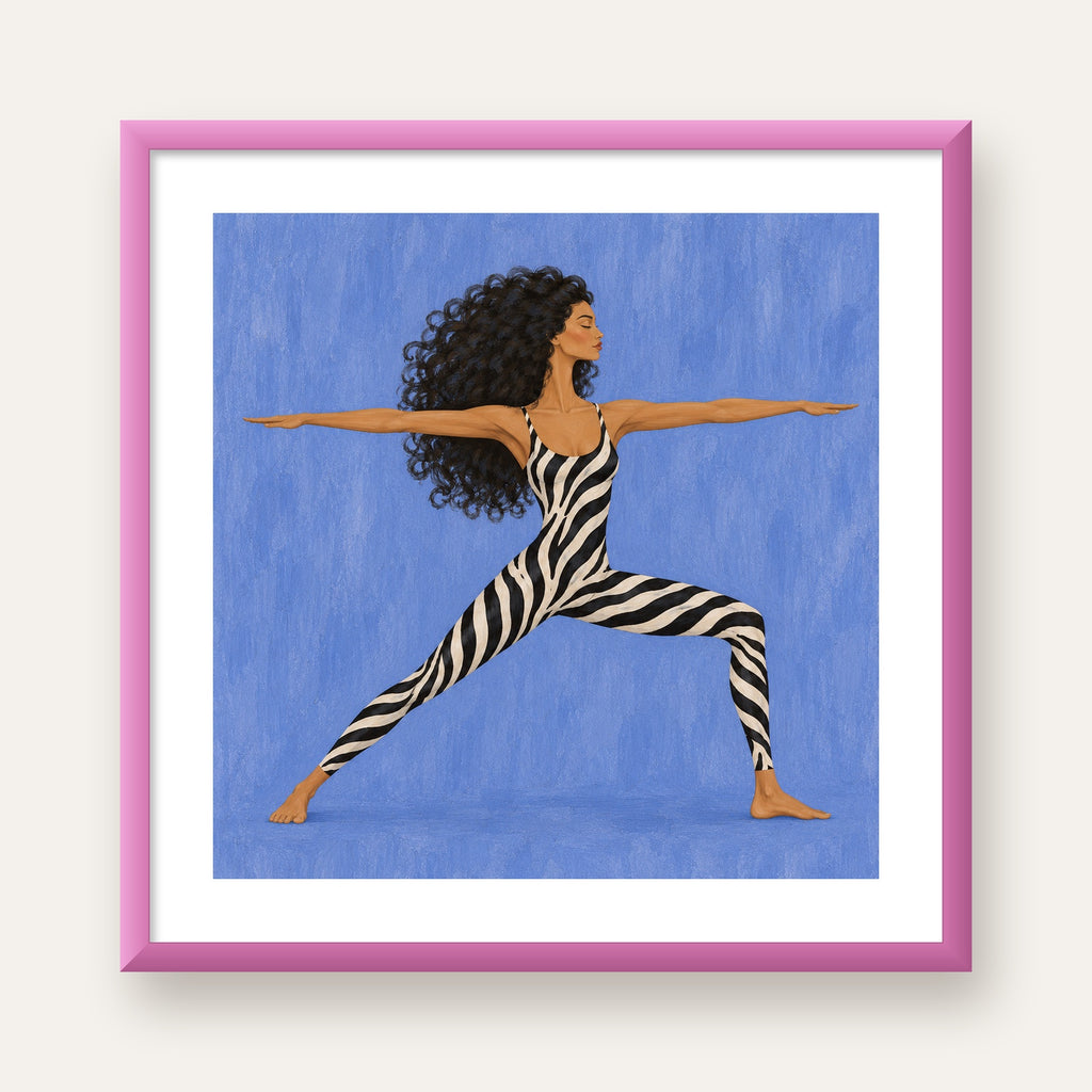 Mavi Zebra Desenli Savaşçı Pozu Yoga Poster — pembe çerçeveli paspartulu