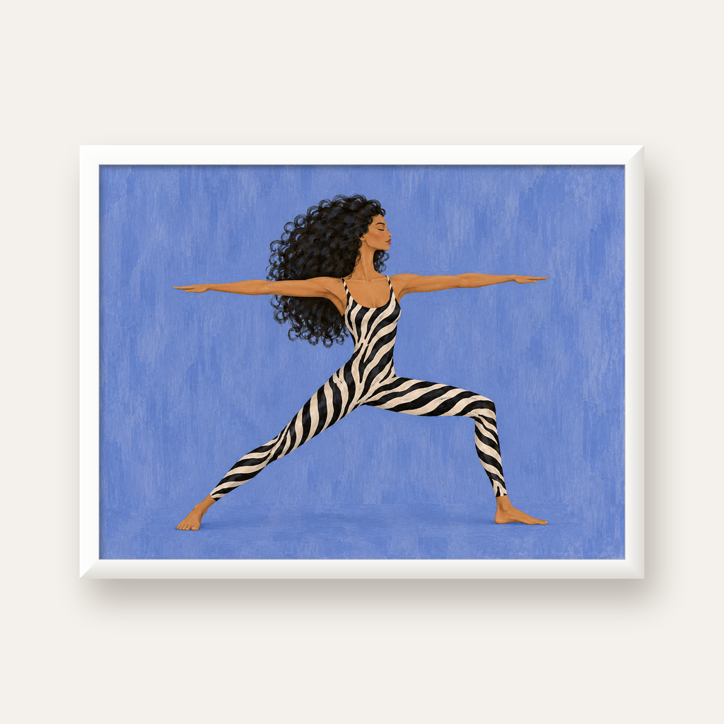 Mavi Zebra Desenli Savaşçı Pozu Yoga Poster — beyaz çerçeveli yatay poster