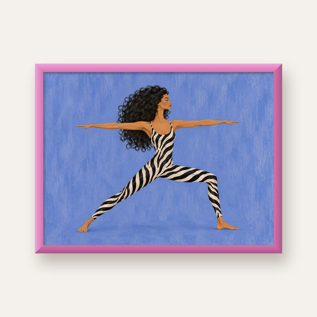 Mavi Zebra Desenli Savaşçı Pozu Yoga Poster — pembe çerçeveli