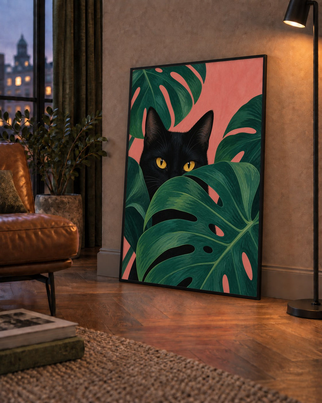 Monstera ve Siyah Kedi Dijital Poster – Modern Duvar Dekoru — çerçeveli hâliyle bir ev duvarında