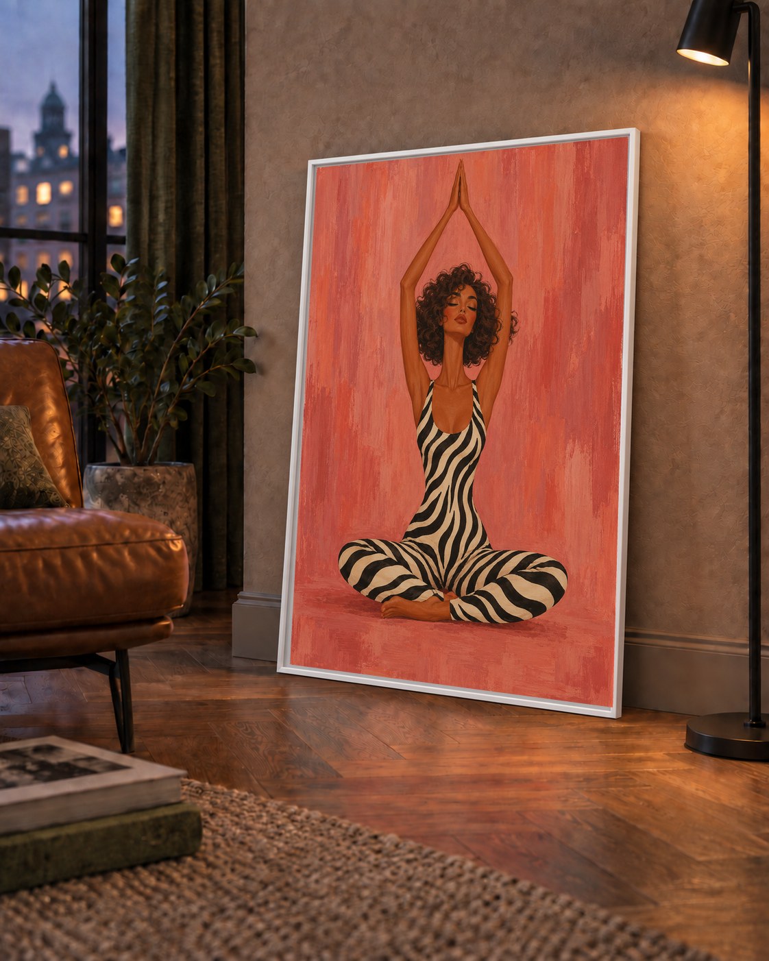 Mercan Zebra Desenli Yoga Yapan Kadın Poster — çerçeveli hâliyle bir ev duvarında
