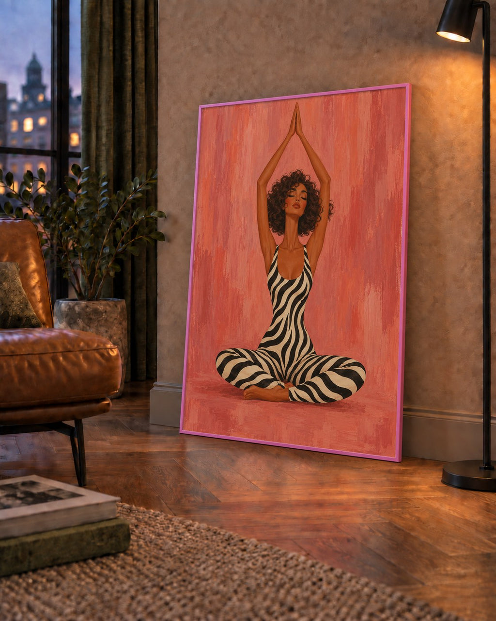 Mercan Zebra Desenli Yoga Yapan Kadın Poster — çerçeveli hâliyle bir ev duvarında