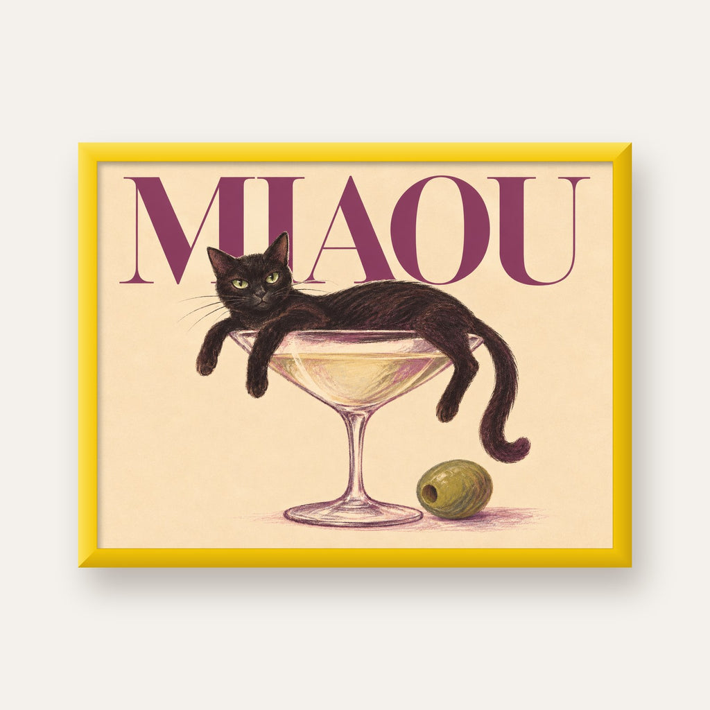 Martini Bardaklı Siyah Kedi Poster – Modern Dekor, Miaou Yazılı — sarı çerçeveli