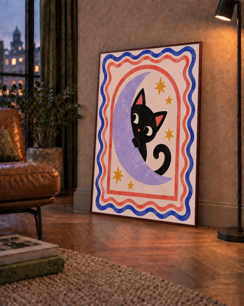 Ayda Siyah Kedi ve Yıldızlar Modern Çizgili Poster — çerçeveli hâliyle bir ev duvarında
