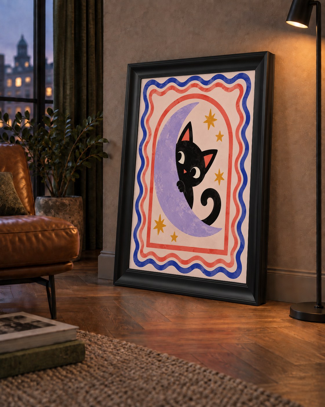 Ayda Siyah Kedi ve Yıldızlar Modern Çizgili Poster — çerçeveli hâliyle bir ev duvarında
