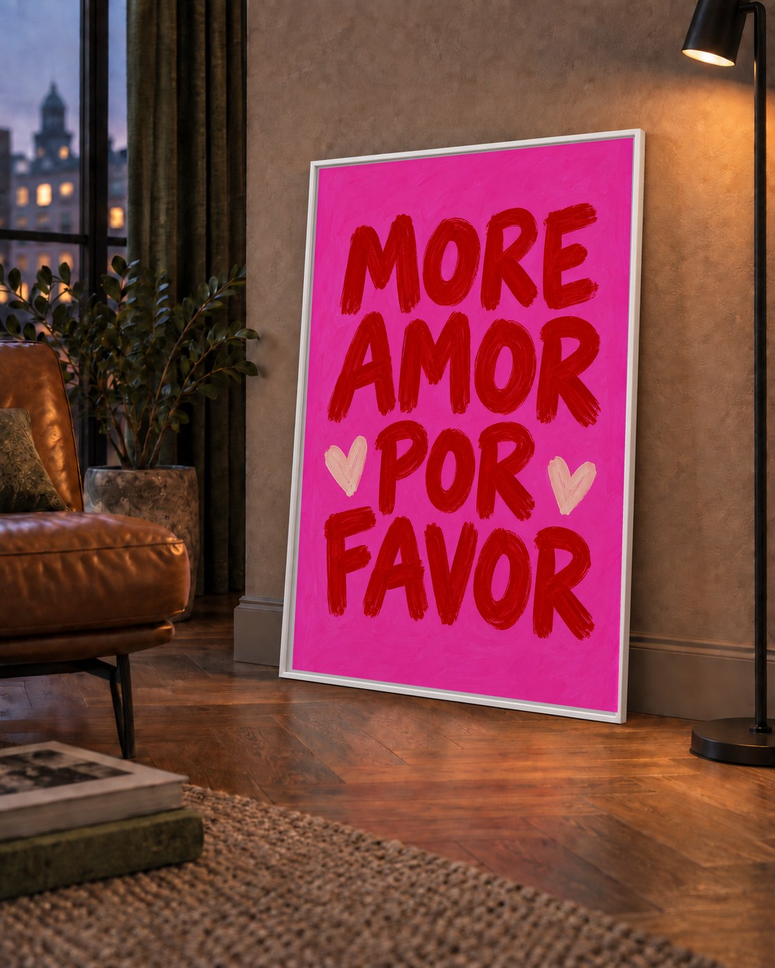 MORE AMOR POR FAVOR Renkli Kalp Desenli Poster — çerçeveli hâliyle bir ev duvarında