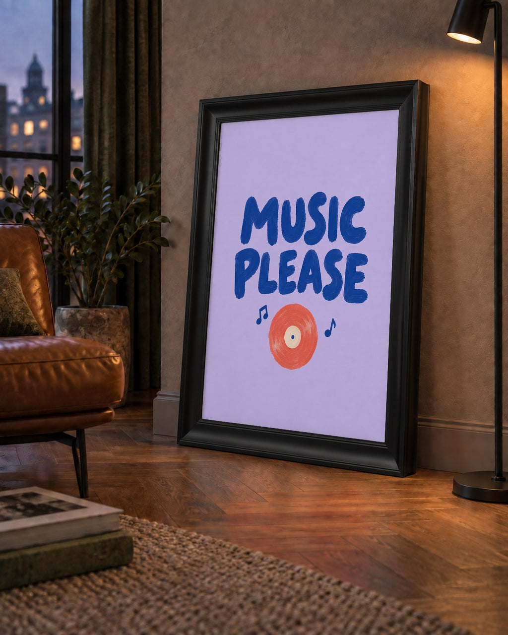 Müzik Temalı Tipografik Poster – MUSIC PLEASE El Boyaması — çerçeveli hâliyle bir ev duvarında