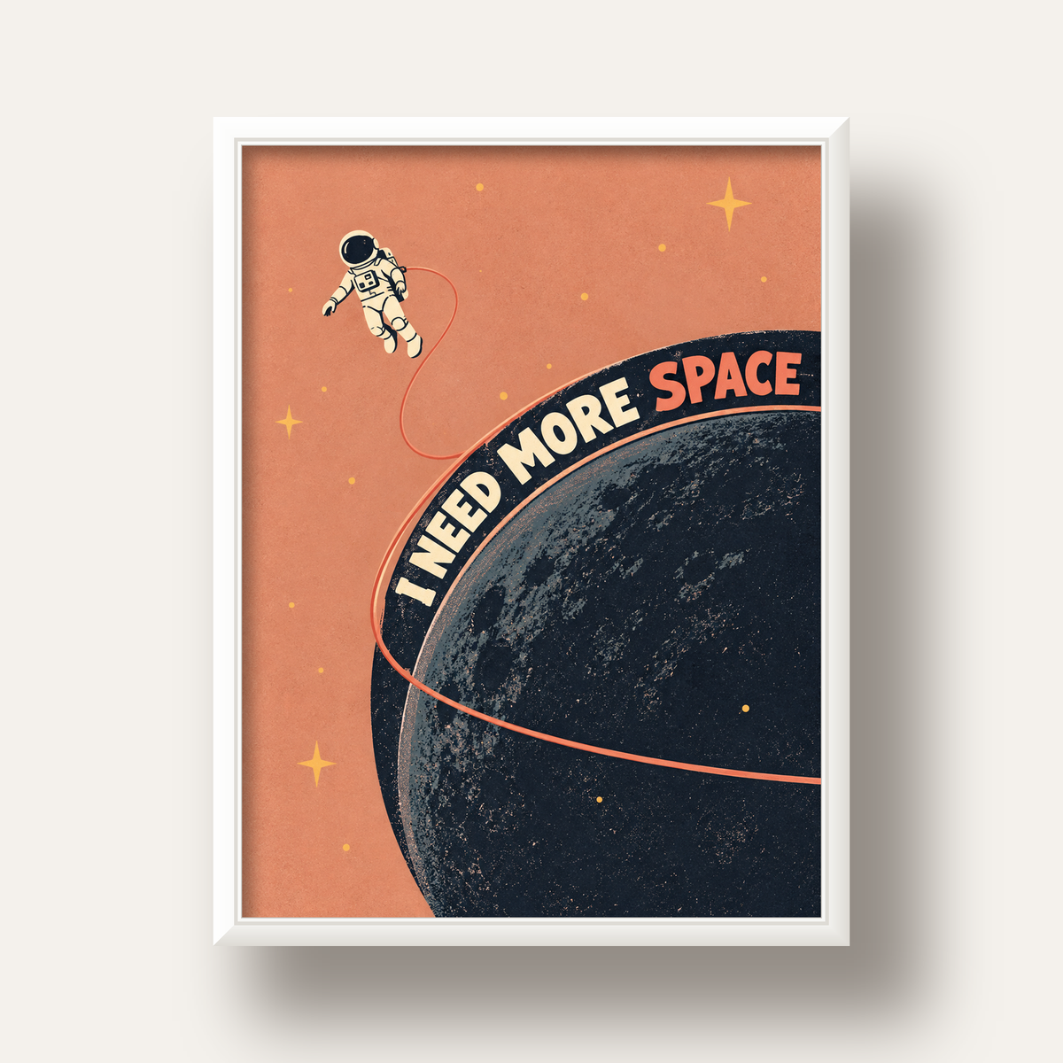 Retro Astronot Poster – Mizahi 'I NEED MORE SPACE' Tasarımı — beyaz derin çerçeveli