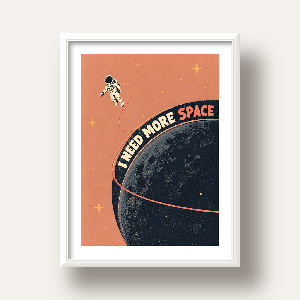 Retro Astronot Poster – Mizahi 'I NEED MORE SPACE' Tasarımı — beyaz derin çerçeveli paspartulu