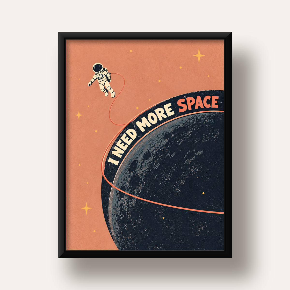 Retro Astronot Poster – Mizahi 'I NEED MORE SPACE' Tasarımı — siyah derin çerçeveli