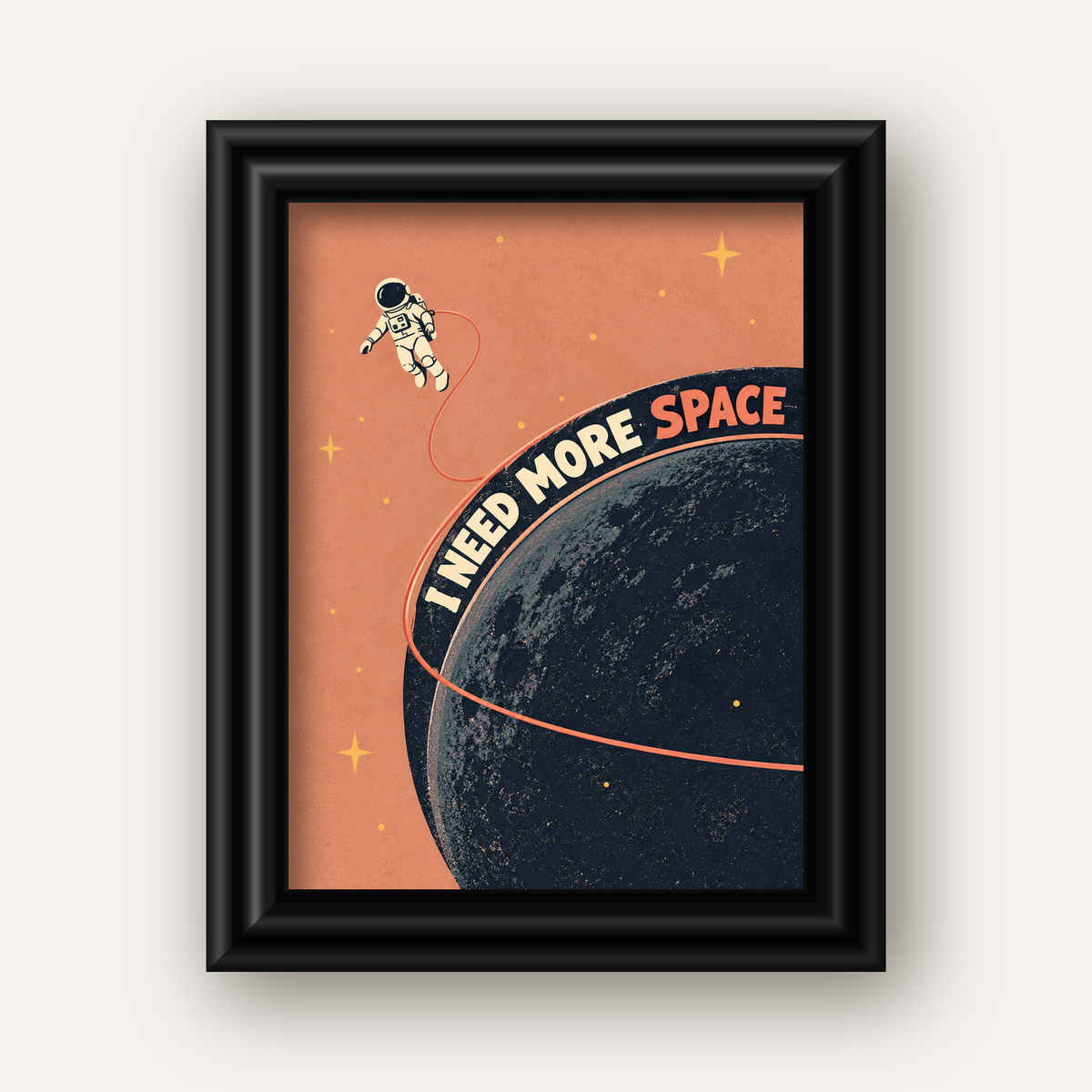 Retro Astronot Poster – Mizahi 'I NEED MORE SPACE' Tasarımı — siyah galeri çerçeveli