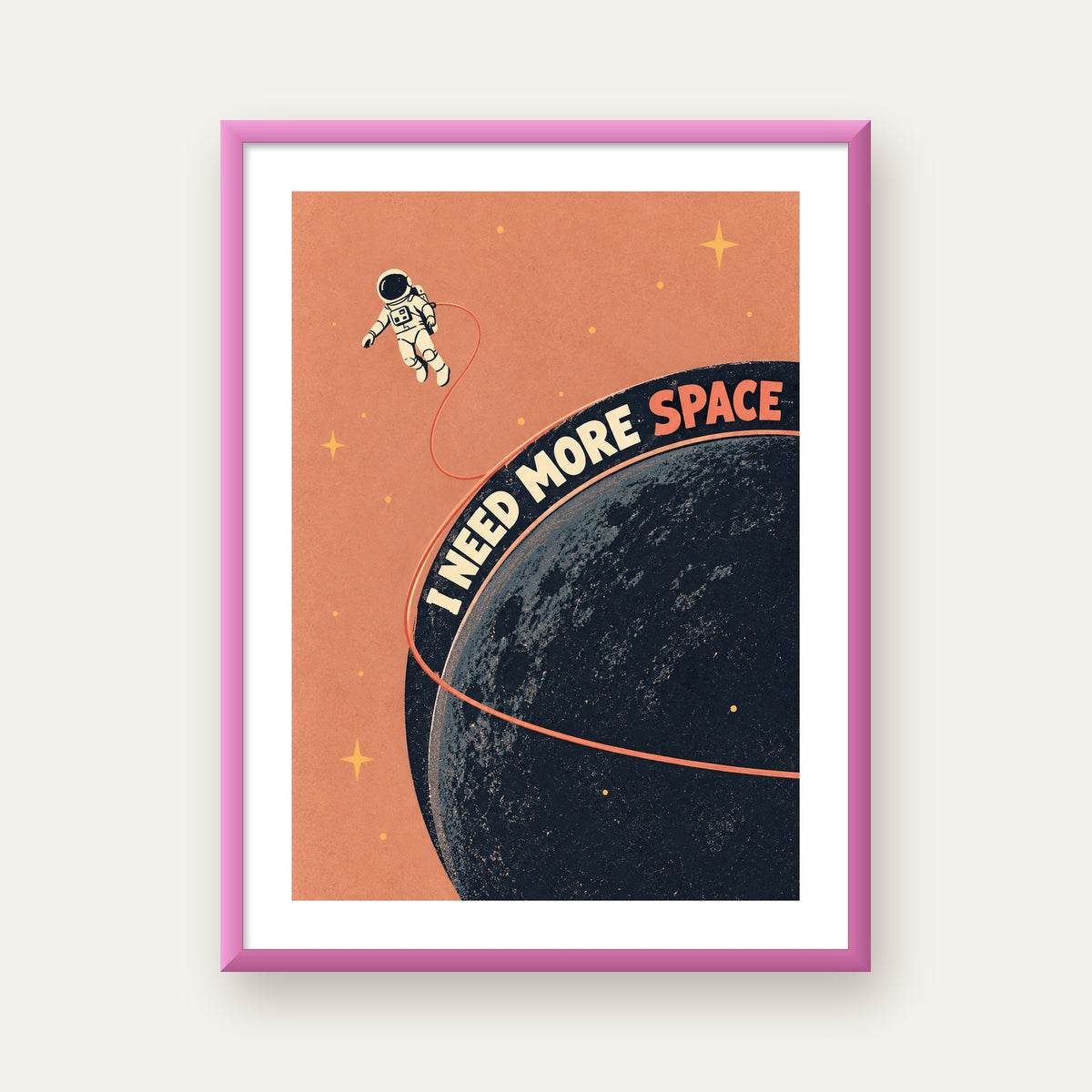 Retro Astronot Poster – Mizahi 'I NEED MORE SPACE' Tasarımı — pembe çerçeveli paspartulu