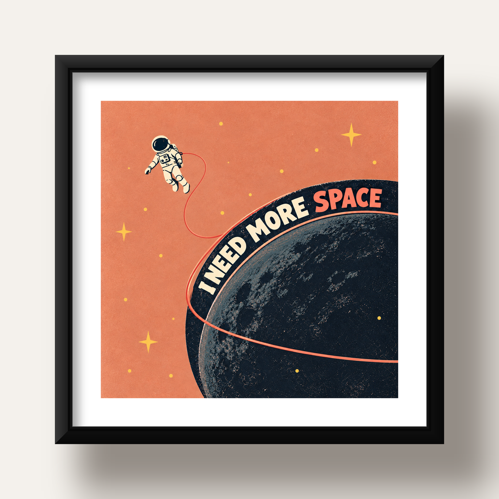 Retro Astronot Poster – Mizahi 'I NEED MORE SPACE' Tasarımı — siyah derin çerçeveli paspartulu