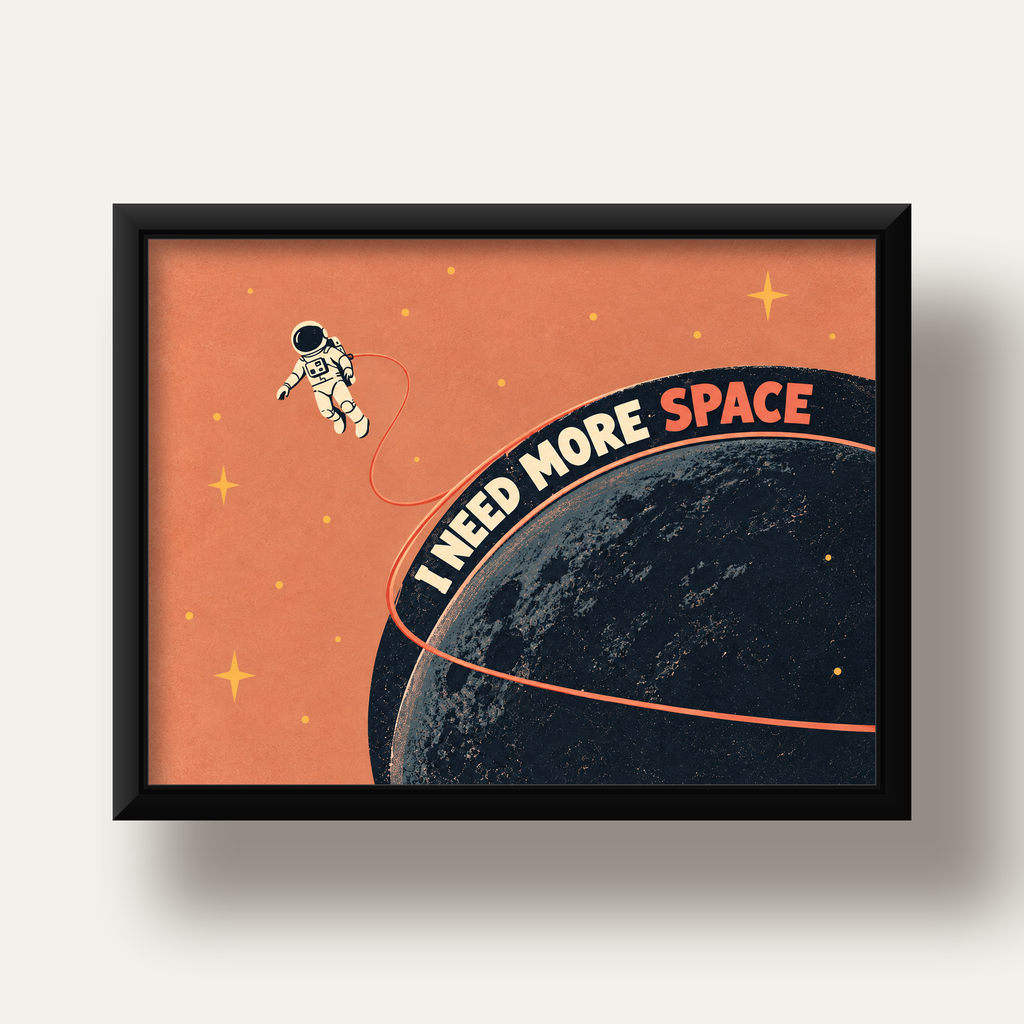 Retro Astronot Poster – Mizahi 'I NEED MORE SPACE' Tasarımı — siyah derin çerçeveli