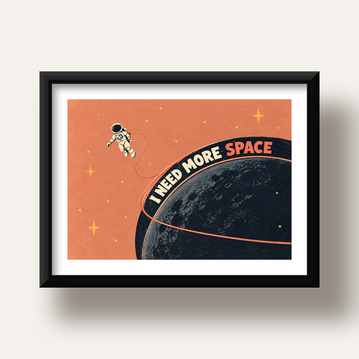 Retro Astronot Poster – Mizahi 'I NEED MORE SPACE' Tasarımı — siyah derin çerçeveli paspartulu