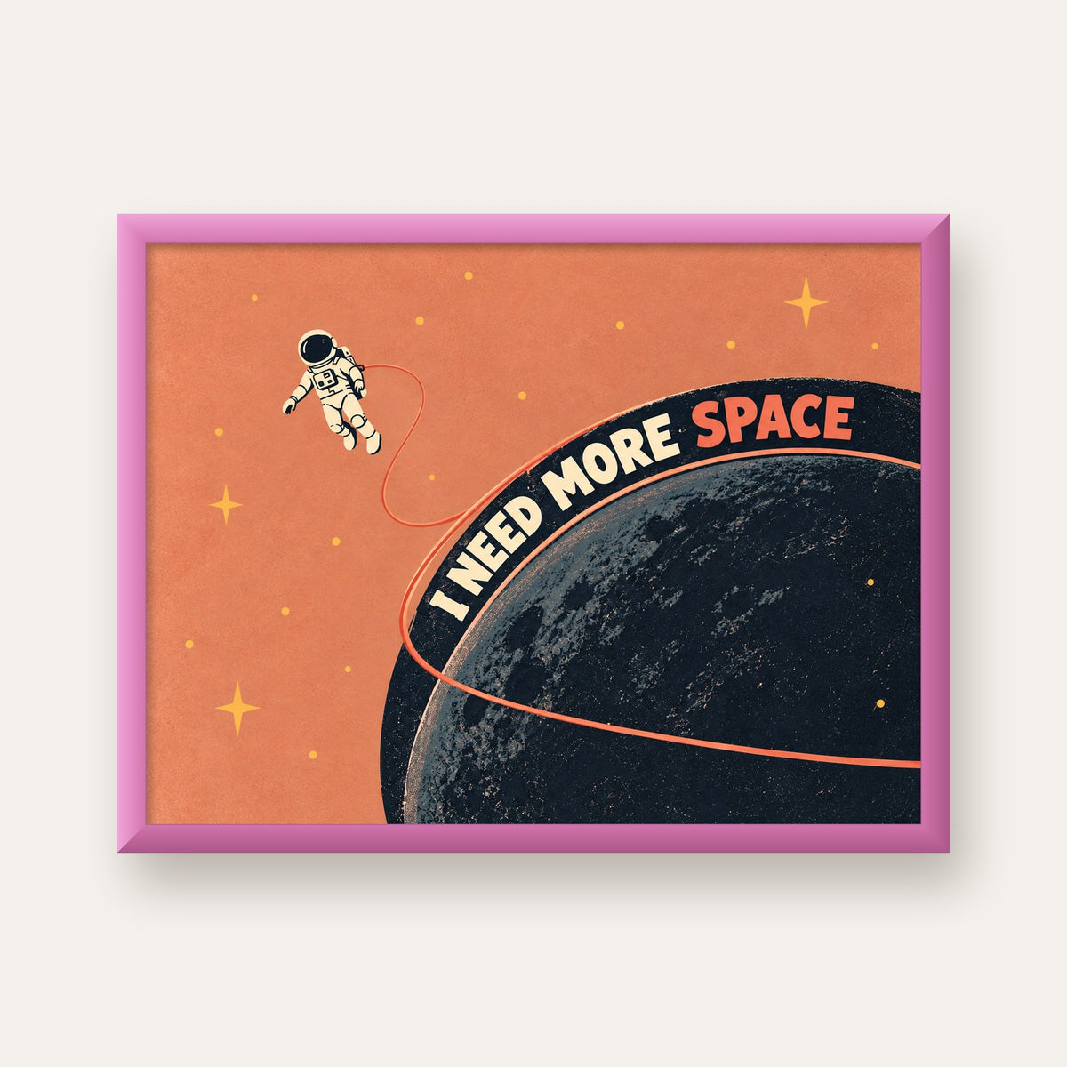 Retro Astronot Poster – Mizahi 'I NEED MORE SPACE' Tasarımı — pembe çerçeveli