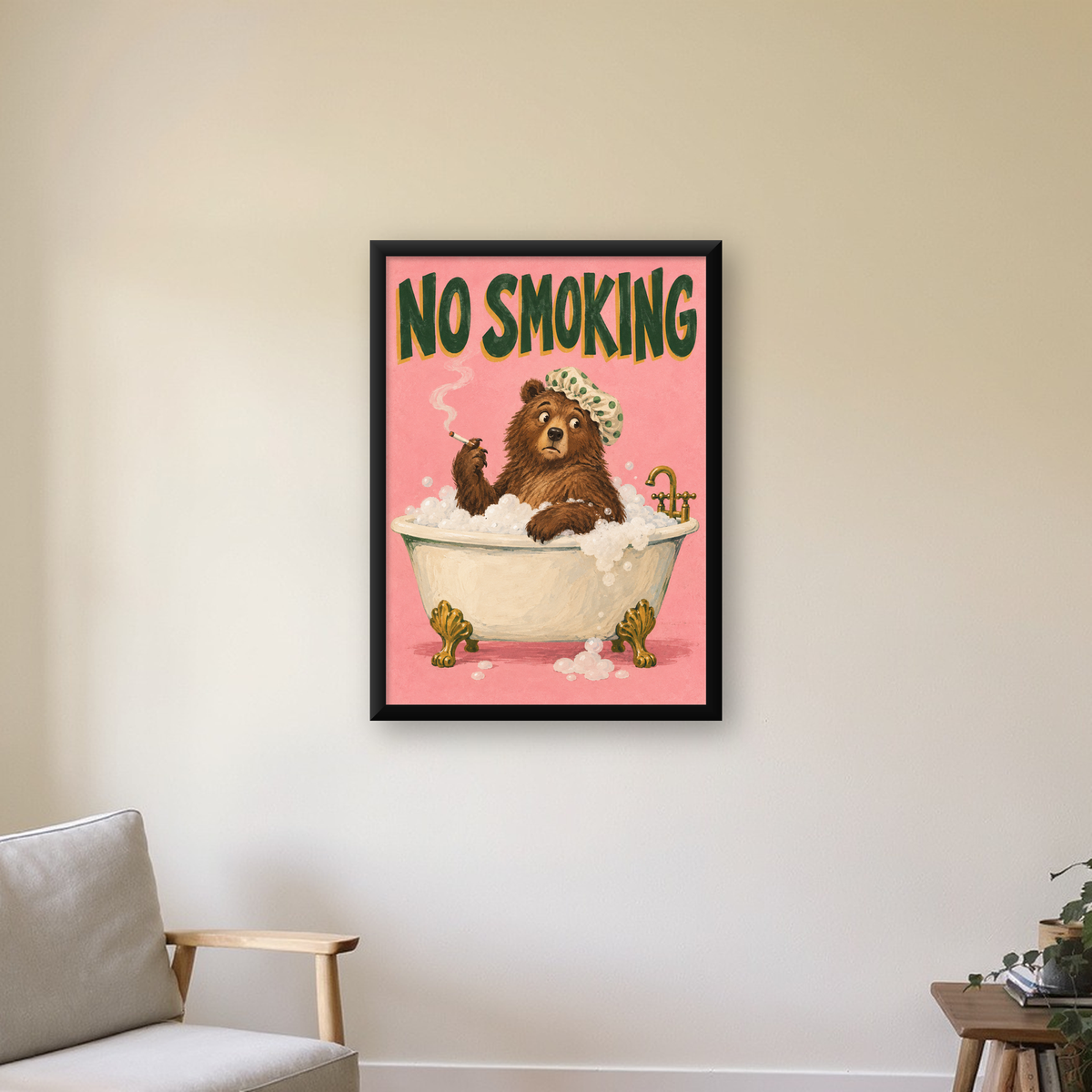 Komik Ayı ve Sigara Yasak Temalı Mizahi Poster Baskısı — Dikey baskı, çerçeveli hâliyle bir ev duvarında