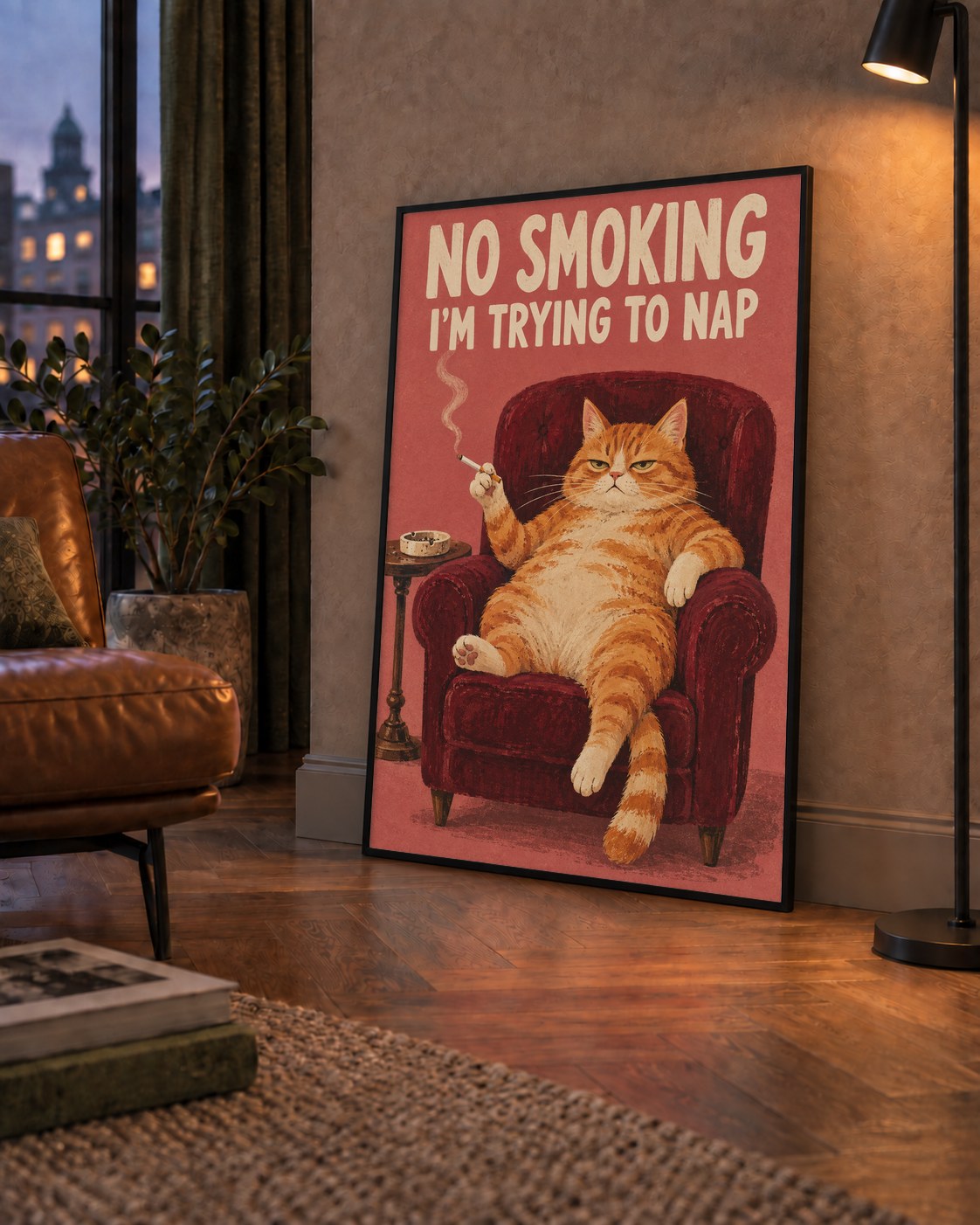 No Smoking Kedili Mizahi Poster – Tembel Kedi Sanat Baskısı — çerçeveli hâliyle bir ev duvarında