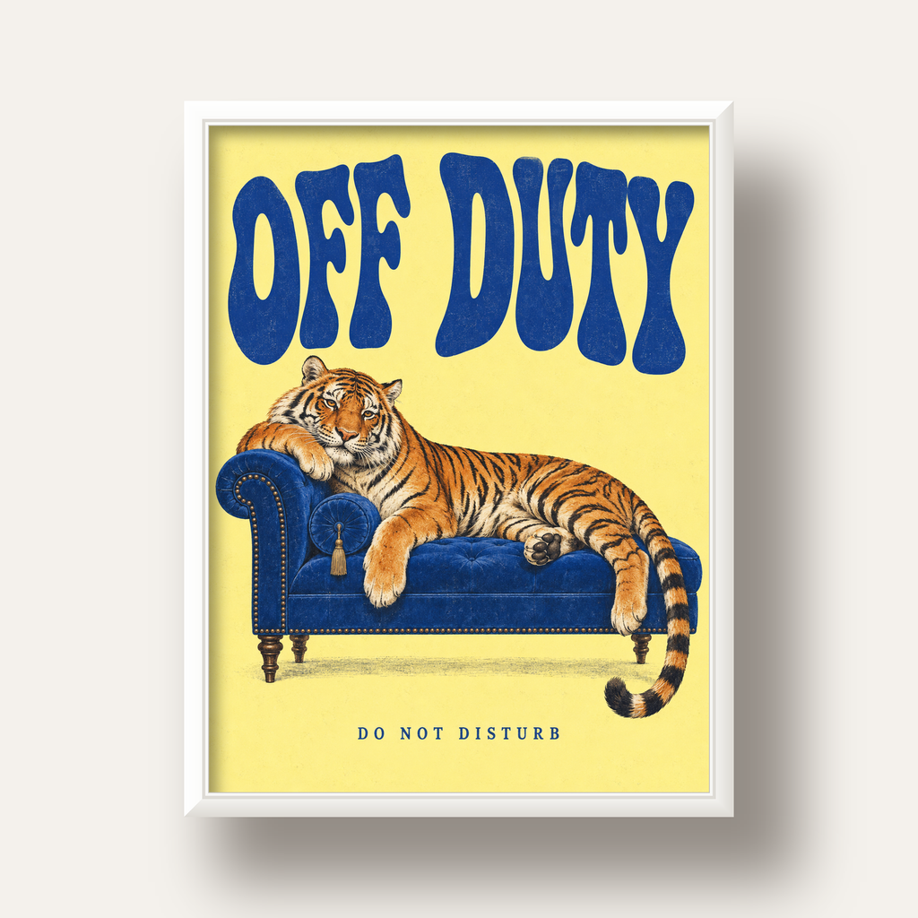 Off Duty Dinlenen Kaplan İllüstrasyonlu Poster — beyaz derin çerçeveli
