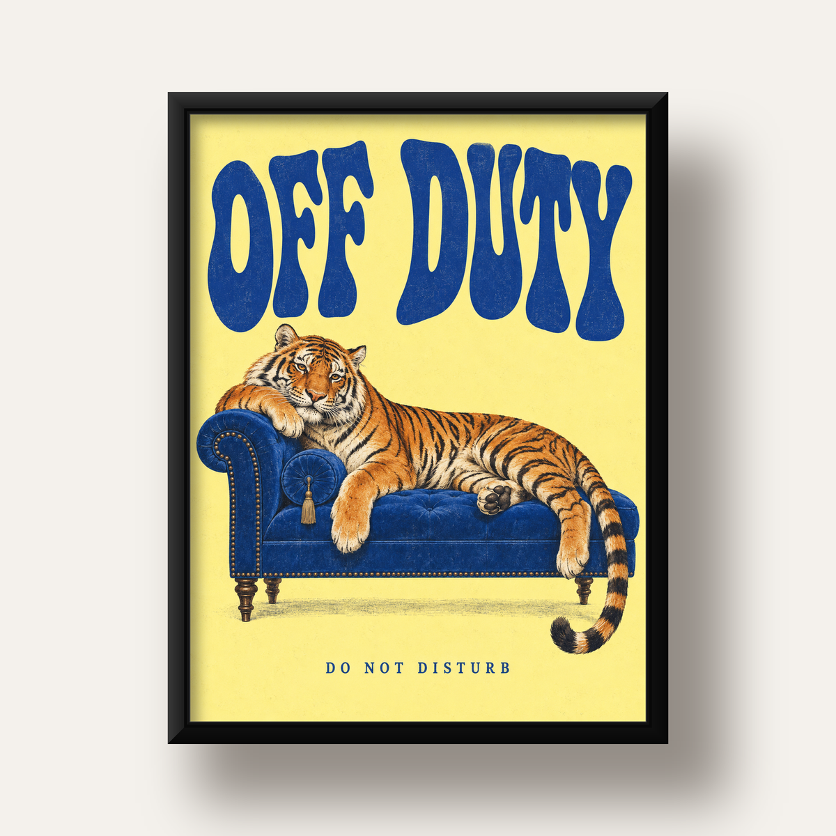 Off Duty Dinlenen Kaplan İllüstrasyonlu Poster — siyah derin çerçeveli