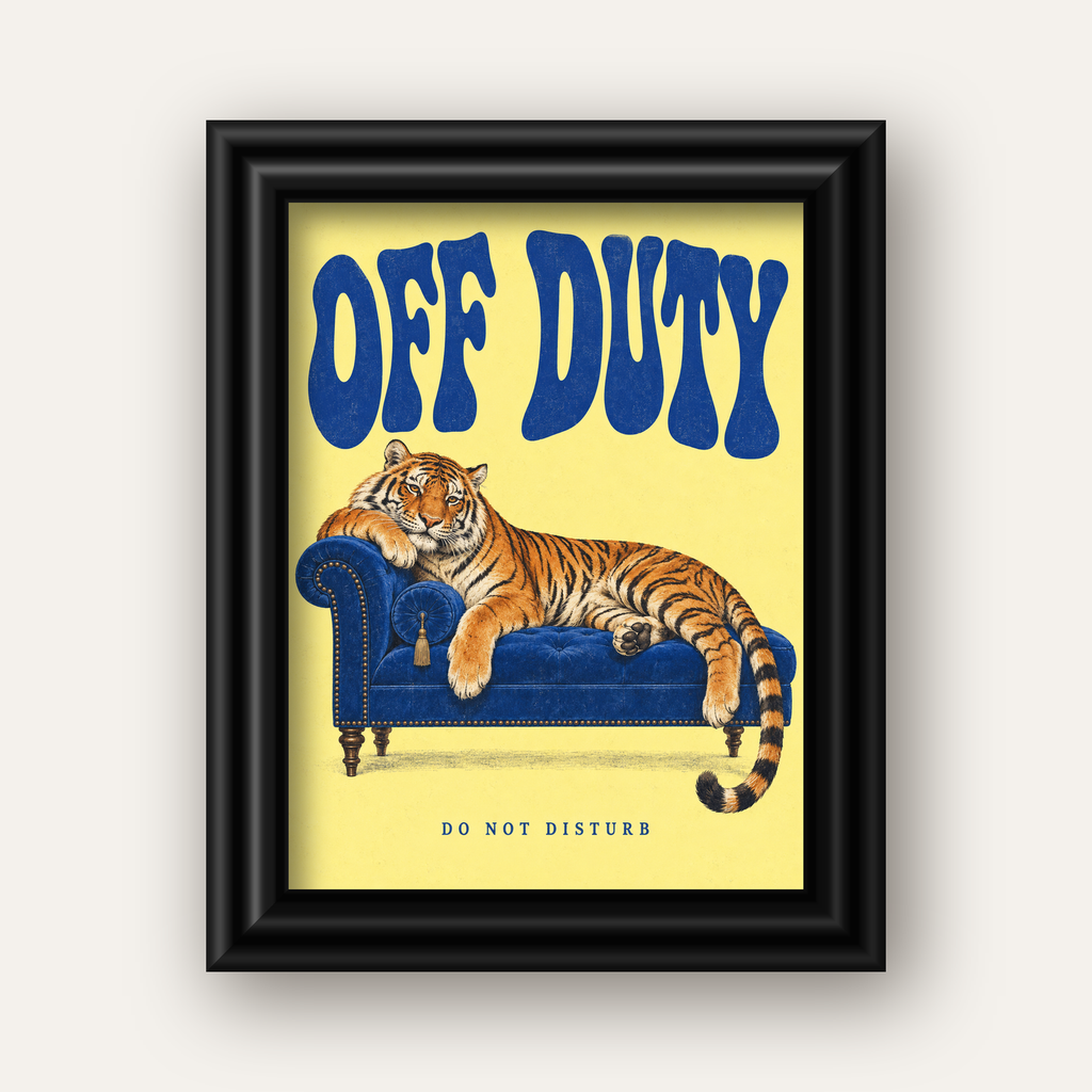 Off Duty Dinlenen Kaplan İllüstrasyonlu Poster — siyah galeri çerçeveli