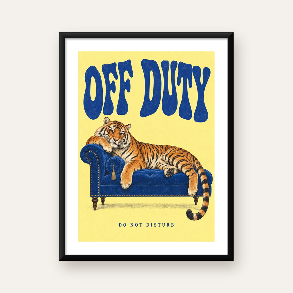 Off Duty Dinlenen Kaplan İllüstrasyonlu Poster — Dikey baskı, beyaz paspartulu