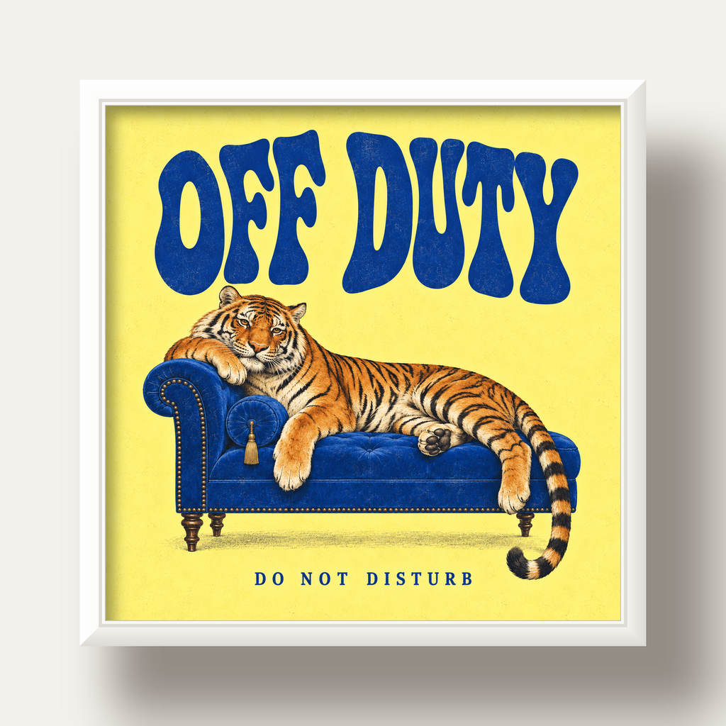 Off Duty Dinlenen Kaplan İllüstrasyonlu Poster — beyaz derin çerçeveli