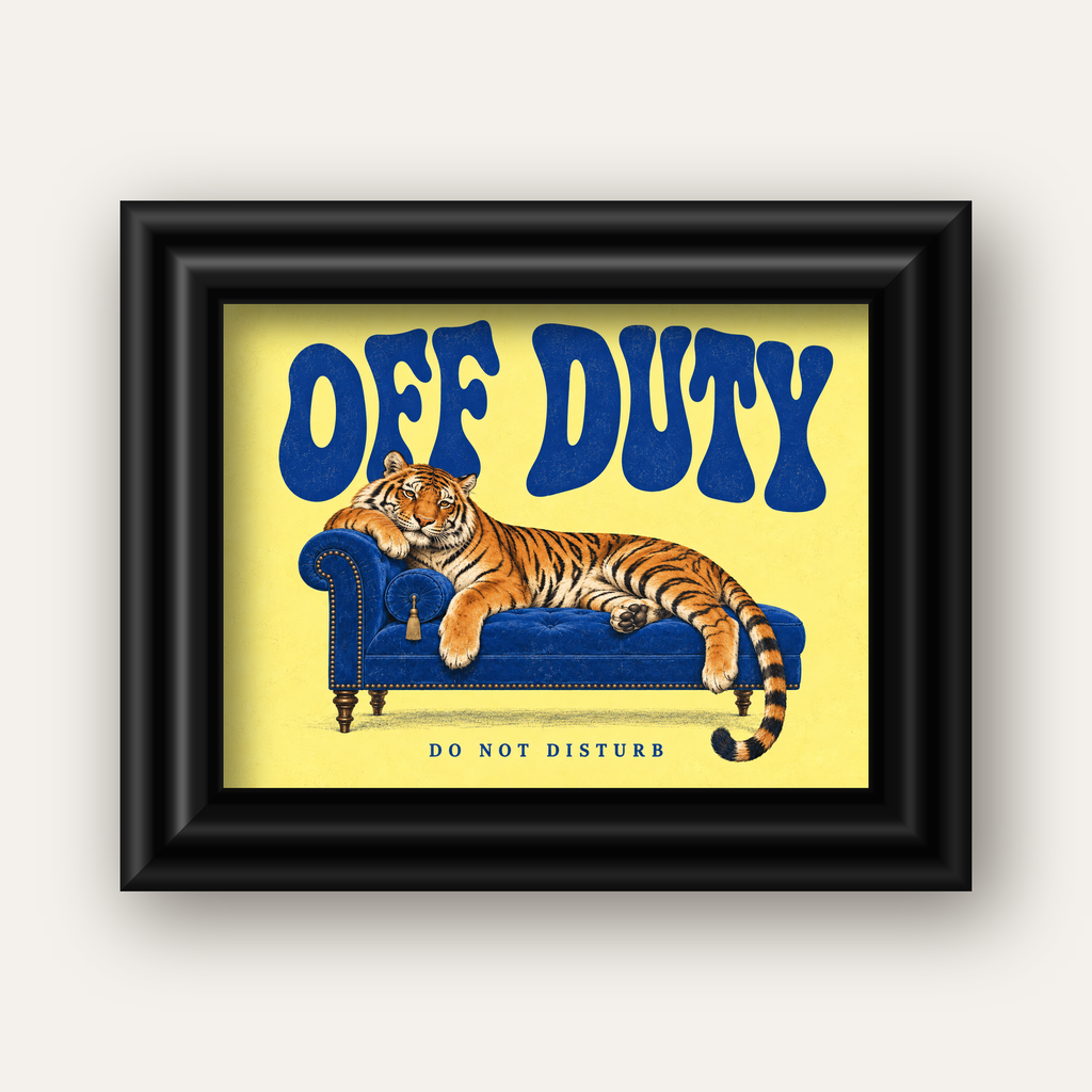Off Duty Dinlenen Kaplan İllüstrasyonlu Poster — siyah galeri çerçeveli