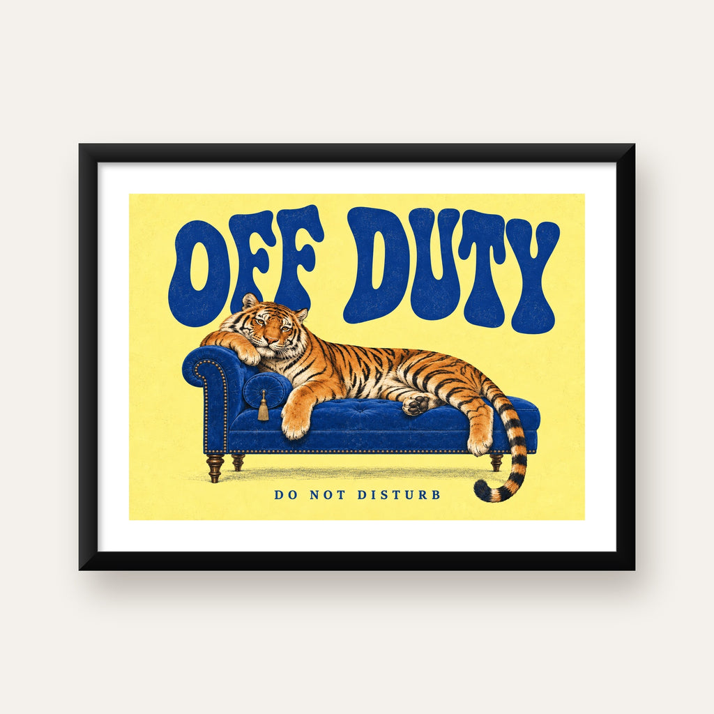 Off Duty Dinlenen Kaplan İllüstrasyonlu Poster — Yatay baskı, beyaz paspartulu