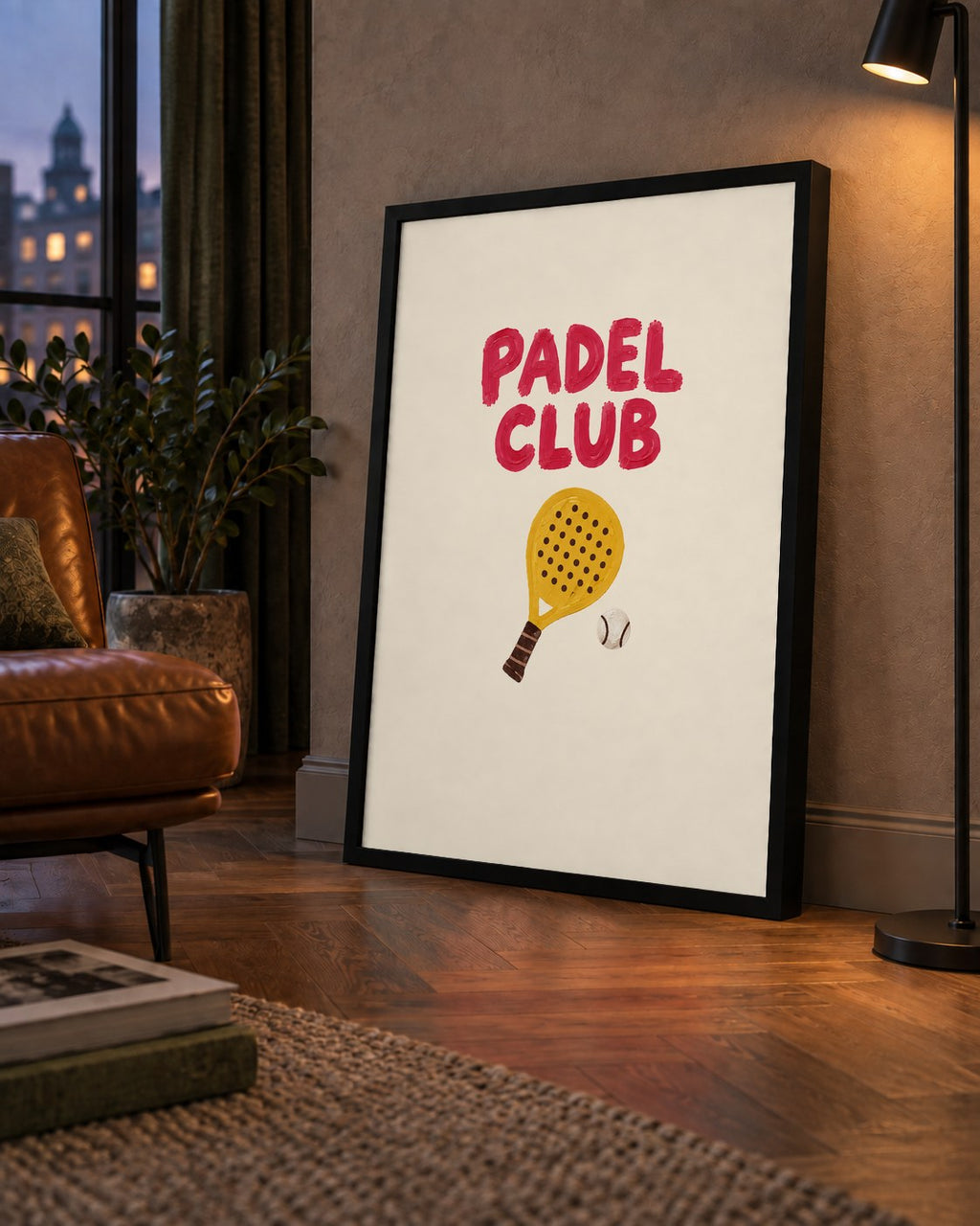 Padel Club El Çizimi Poster – Modern Spor İllüstrasyonu — çerçeveli hâliyle bir ev duvarında