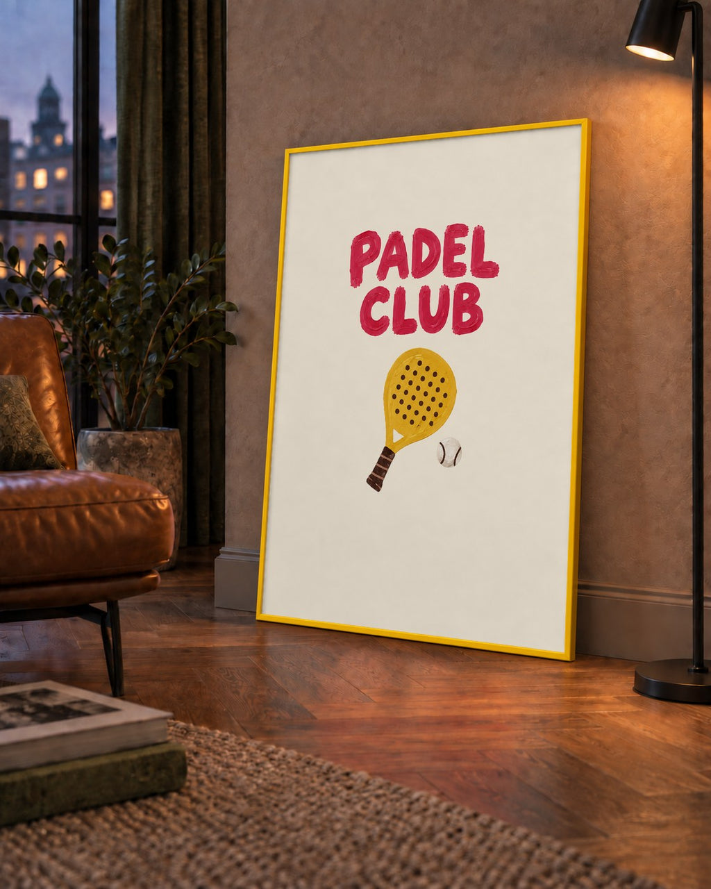 Padel Club El Çizimi Poster – Modern Spor İllüstrasyonu — çerçeveli hâliyle bir ev duvarında
