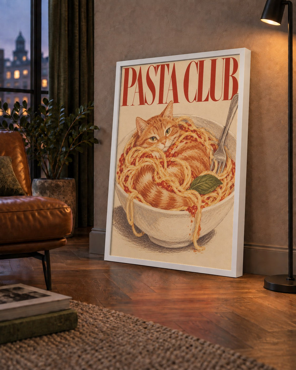 Pasta Club: Spagetti Arasında Kedi Poster – Renkli Sanat Baskısı — çerçeveli hâliyle bir ev duvarında