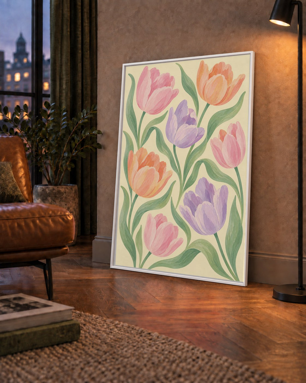 Pastel Lale Çiçek Desenli Sanatsal Poster, El Boyaması Etki — çerçeveli hâliyle bir ev duvarında