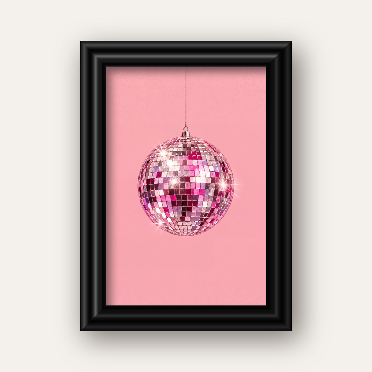 Pembe Diskokugusu Modern Minimal Poster Duvar Dekoru — siyah galeri çerçeveli