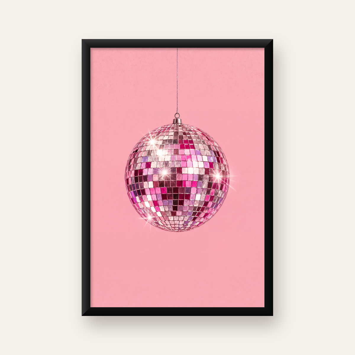Pembe Diskokugusu Modern Minimal Poster Duvar Dekoru — düz siyah çerçeveli duvar posteri