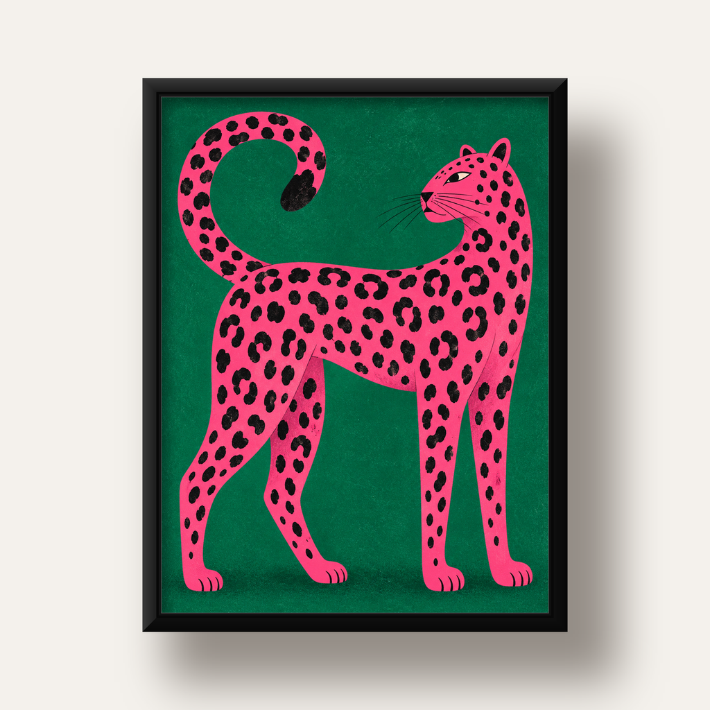 Yeşil Fonlu Pembe Leopar Modern Duvar Posteri — siyah derin çerçeveli