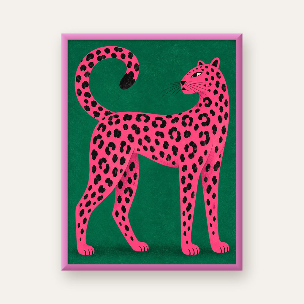 Yeşil Fonlu Pembe Leopar Modern Duvar Posteri — pembe çerçeveli